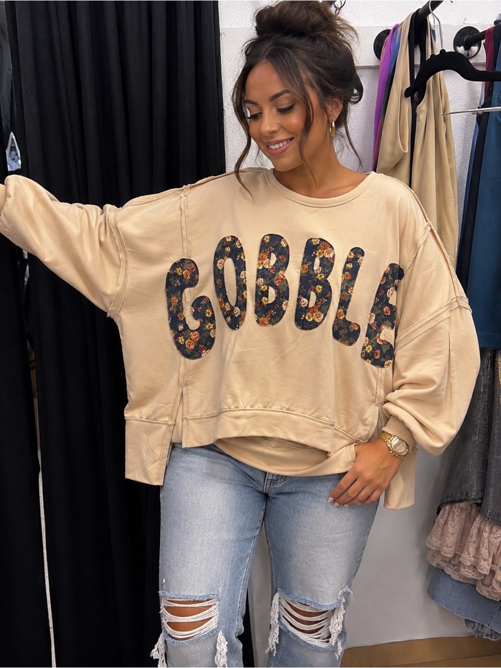 Bibi Oversized Beige 'Gobble' Pullover Sweater size small.
